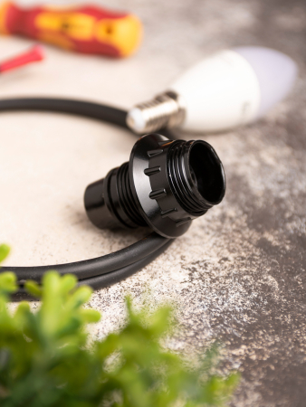 Патрон карболитовый с кольцом Е14 черный без наклейки EKF