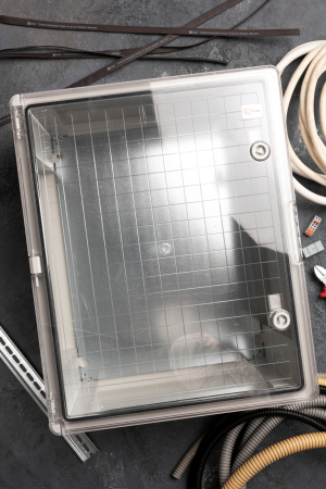 Щит пластиковый с монтажной платой прозр. дверь 500х400х240 мм IP65 EKF PROxima