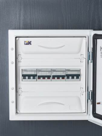 Выключатель нагрузки (мини-рубильник) ВН-32 3Р 100А GENERICA