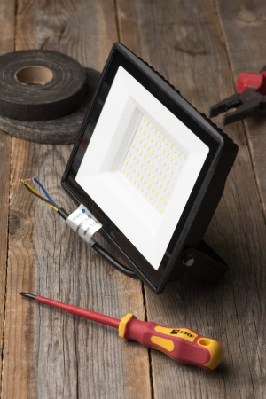 Прожектор светодиодный СДО-3005 75Вт 6500К IP65 EKF Basic