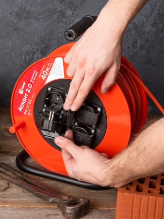 UKA02-16-315-4-40-IP44