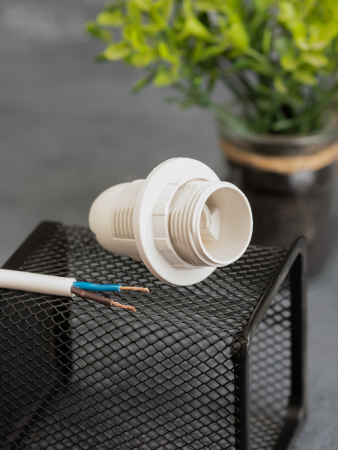 Патрон Е14 пластиковый с кольцом термостойкий пластик бел. EKF PROxima