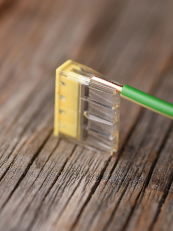 Строительно-монтажная клемма СМК 2273-244 (с пастой) 4 отверстия 0,5-2.5мм2 (100шт.) EKF PROxima