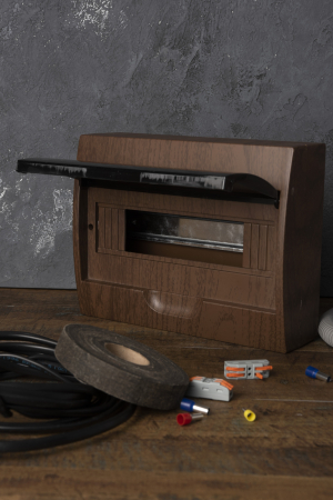 Щит распределительный навесной ЩРН-П-12 темное дерево IP41 EKF PROxima