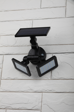 ERAFS020-41  ERAFS020-41 ЭРА Фасадный светильник с двумя световыми панелями на солнечной батарее,2х24LED,180lm