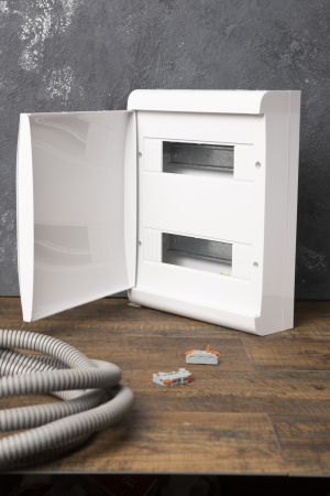 Щит распределительный ЩРН-П-24 "SlimBox" белая дверца IP41 EKF PROxima