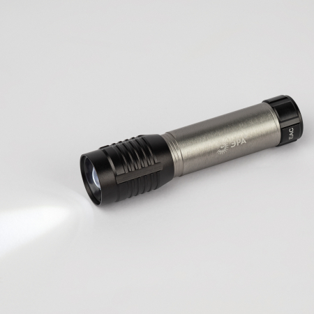 UB-604  Светодиодный фонарь ЭРА UB-604 ручной на батарейках 5W