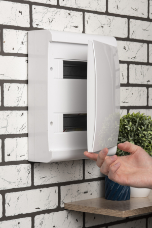 Щит распределительный ЩРН-П-24 "SlimBox" белая дверца IP41 EKF PROxima