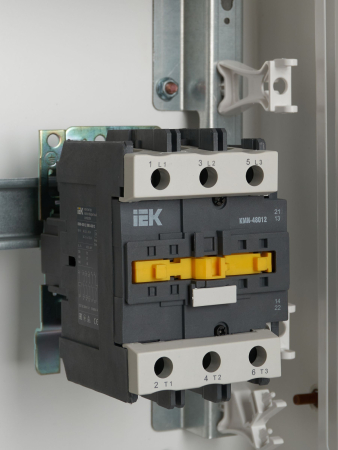 Контактор КМИ-48012 80А 230В/АС3 1НО;1НЗ IEK