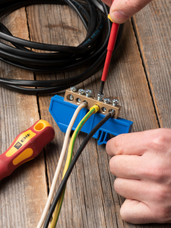 Шина "0" N (8х12мм) 6 отверстий латунь синий изолятор на DIN-рейку EKF  PROxima