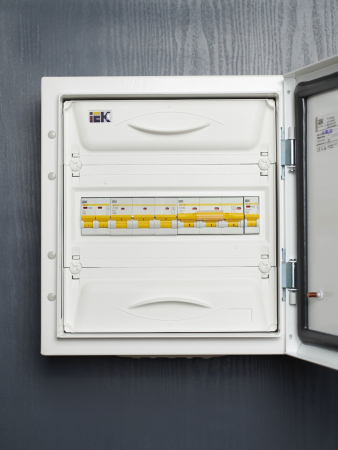 Авт. выкл. ВА47-100 3Р100А 10 кА х-ка С IEK