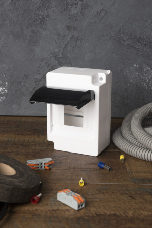 Бокс КМПН 1/4 с дверцей инд. штрих-код EKF PROxima