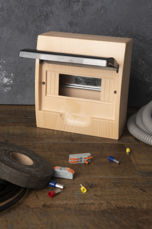 Щит распределительный навесной ЩРН-П- 8 светлое дерево IP41 EKF PROxima