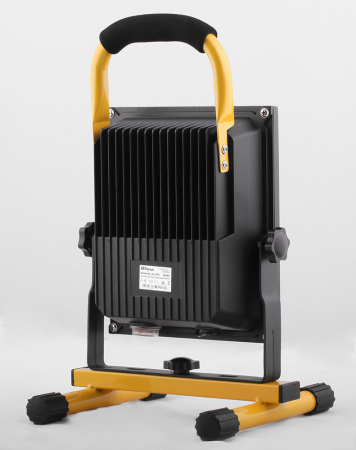 Светодиодный прожектор Feron LL-913 переносной с зарядным устройством IP65 30W 6400K