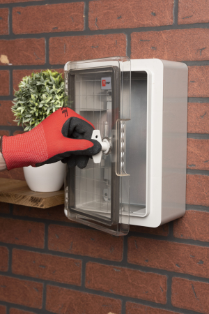 Щит пластиковый с монтажной платой прозр. дверь 300х200х130 мм IP65 EKF PROxima