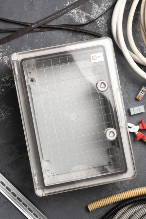 Щит пластиковый с монтажной платой прозр. дверь 350х250х150 мм IP65 EKF PROxima